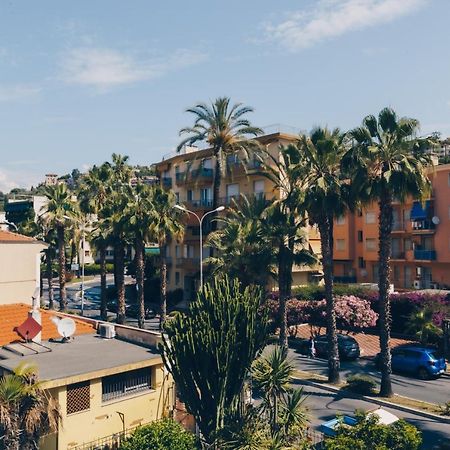 189 - Casa Bordighera Centro, 350Metri Dal Mare Lägenhet Exteriör bild